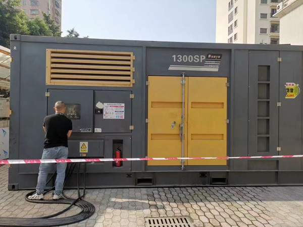 南宫500KW发电机组冬季应该配多大的启动电瓶？