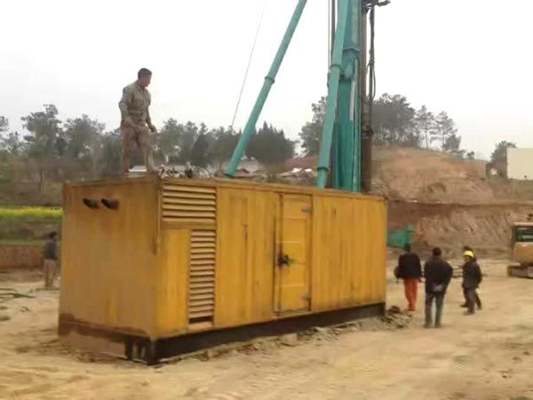 南宫如何判断水冷式机油散热器密封件是否需要更换？